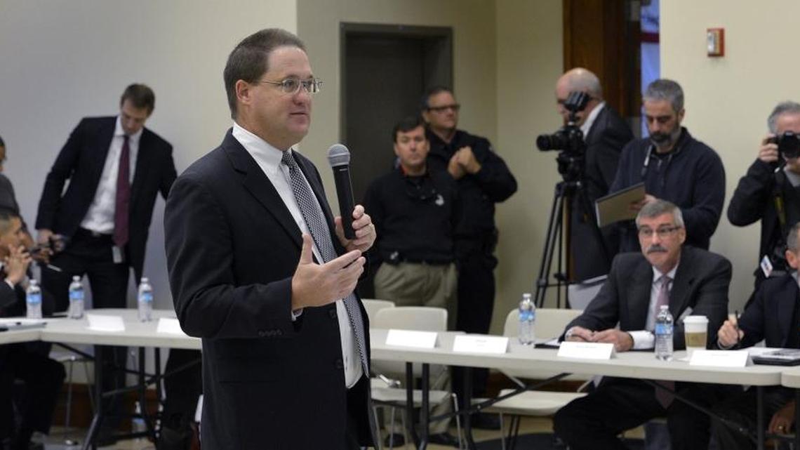 State Rep. Charles Jeter of Huntersville at a 2015 meeting on the Interstate 77 toll road.