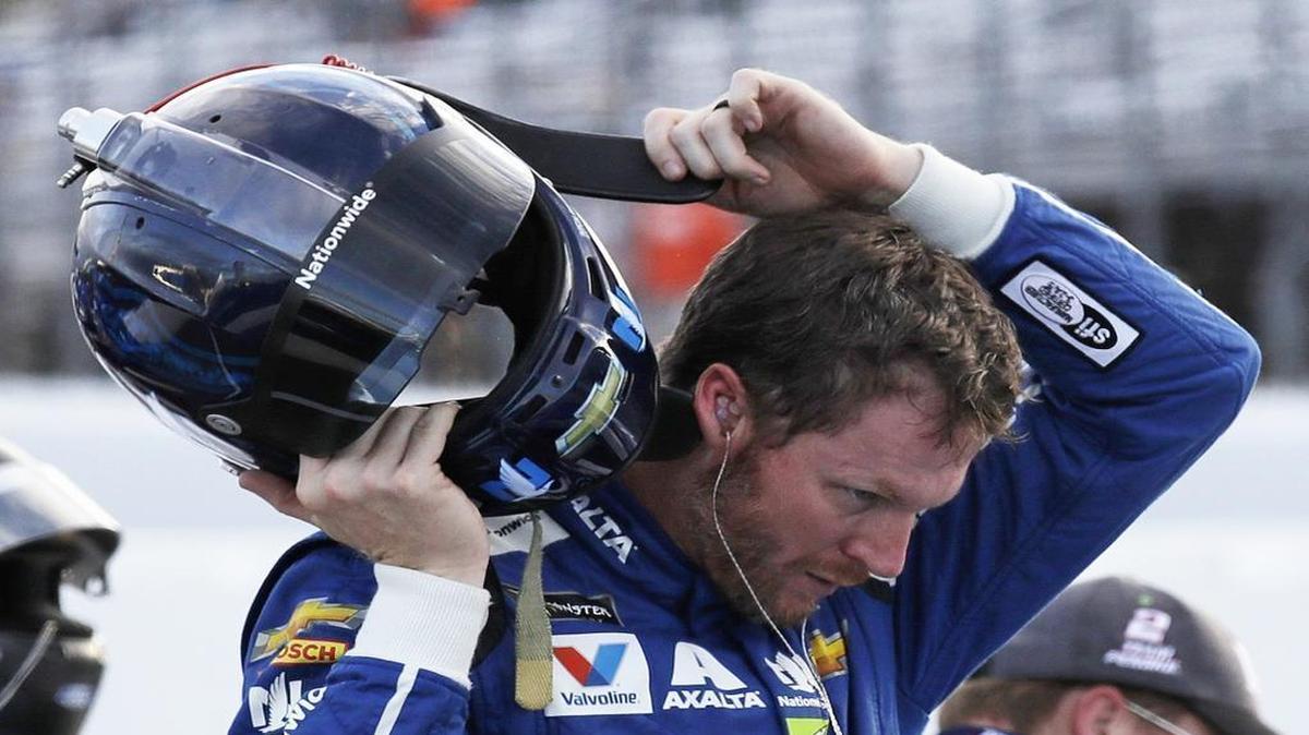 Dale Earnhardt Jr. tweeted this week that he supported NFL players’ right to protest during the national anthem despite President Donald Trump’s feelings to the contrary.