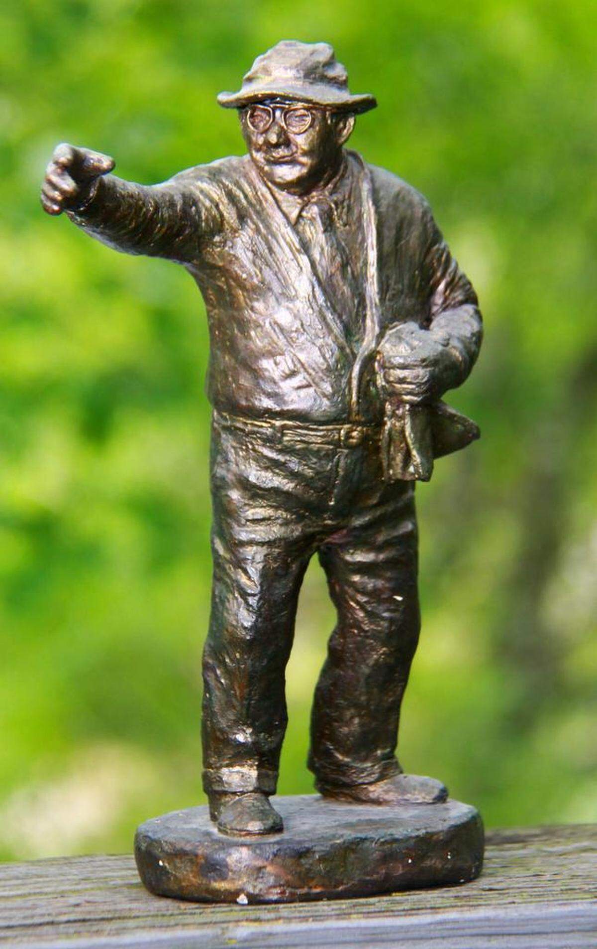 A miniature model made by sculptor Elsie Shaw, before she created the full-size artwork.
