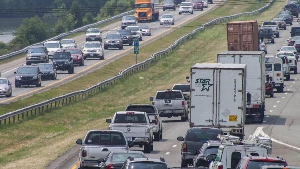 Traffic on I-77 near Exit 30 at Davidson.