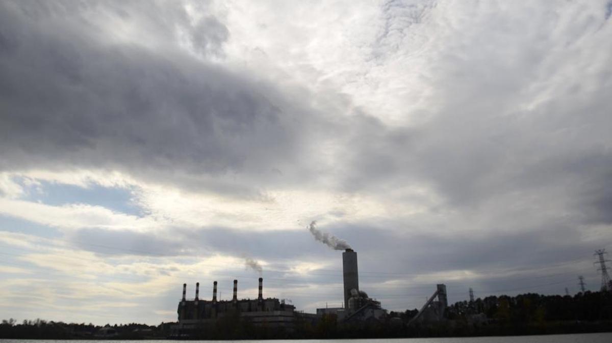 Duke Energy’s Allen power plant in Belmont can be seen from across Lake Wylie in Mecklenburg County.