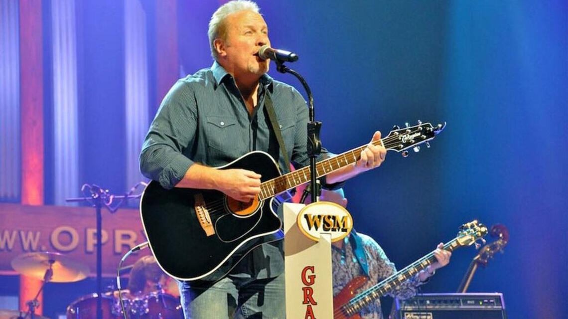 Country singer headlines Lake Norman area fireworks festival