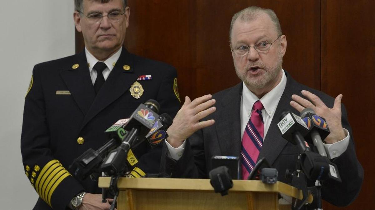 2014 FILE PHOTO: Charlotte City Manager Ron Carlee and Charlotte Fire Chief Jon Hannan.