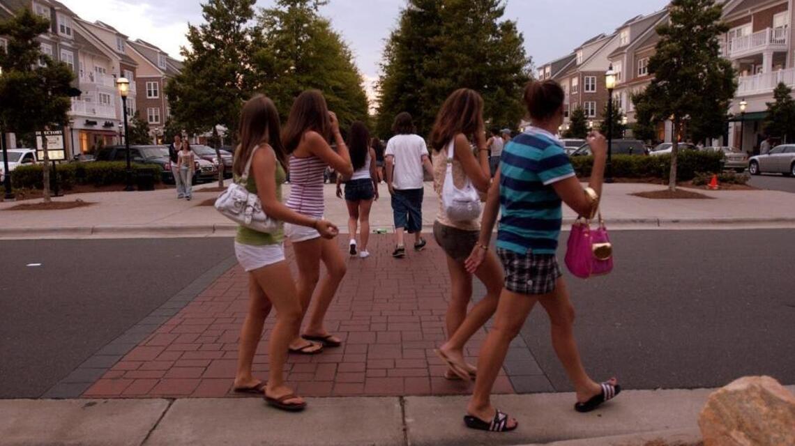 Huntersville police are strictly enforcing youth curfew, and adults are thrilled