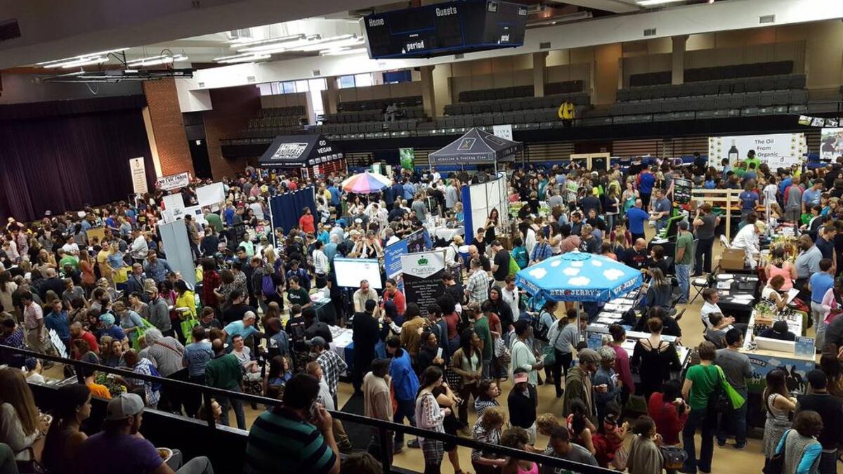 The packed floor at the 2017 Charlotte Vegfest.
