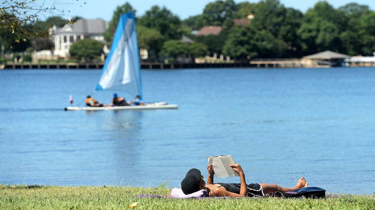 If you’re new to the Lake Norman area or are one of the many consumers who purchased a boat during the pandemic, there are rules and regulations you should know before hitting the water.