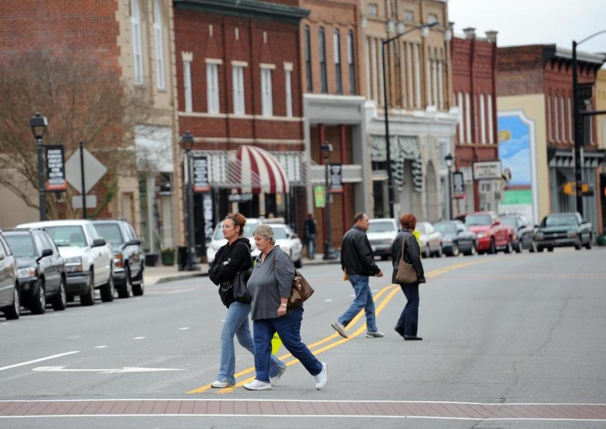 Mooresville’s Main Street is alive with new restaurants and retail, attracting visitors to the town center. 