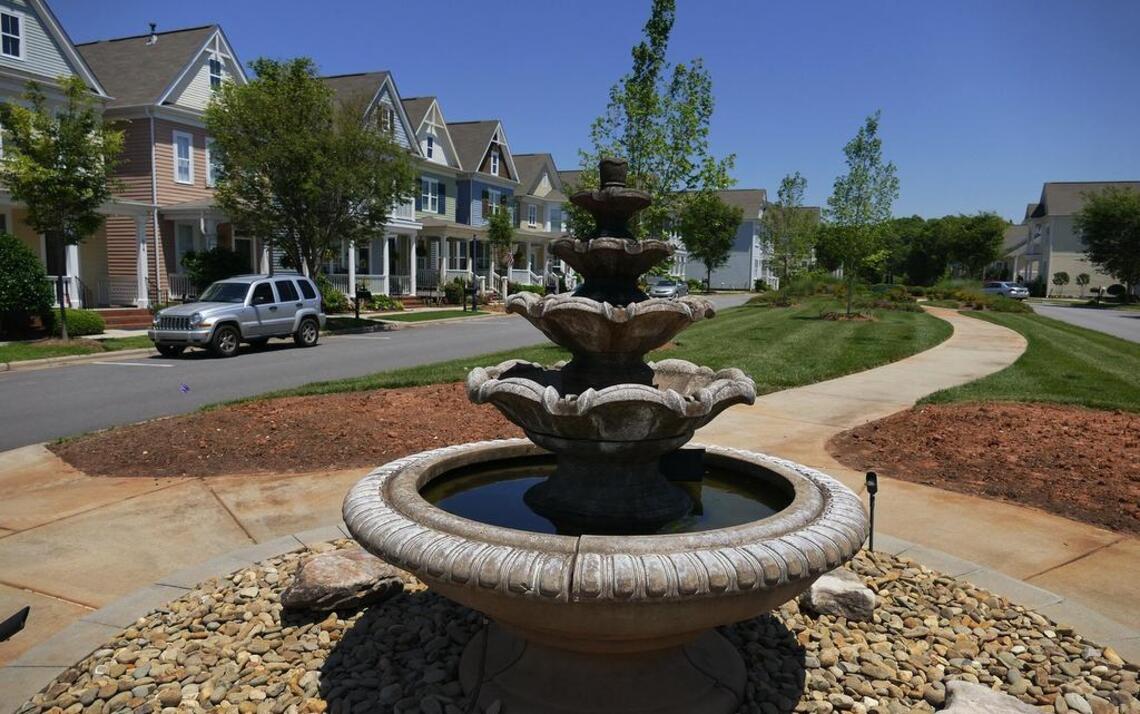 Mooresville board postpones decision on controversial Lake Davidson rezoning