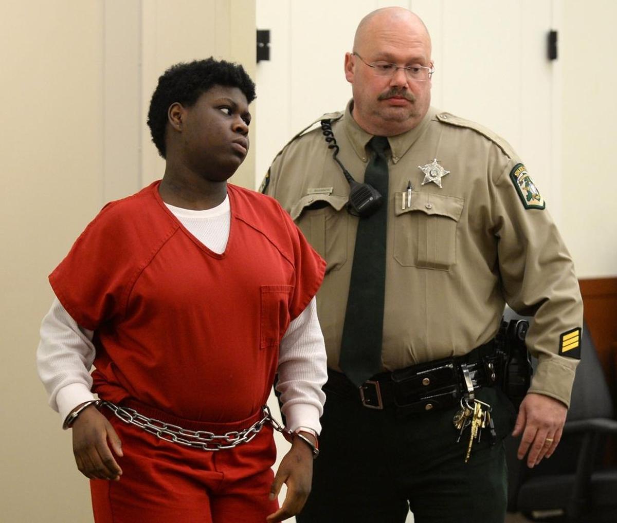 Sabrina Burdea arrives in courtroom 5350 at the Mecklenburg Courthouse on Thursday, July 20, 2017. Burdea entered a plea from charges stemming from December 2016. Burdea had attempted a high-speed escape in a stolen car that led to the death of her friend, Marcia Lawton.