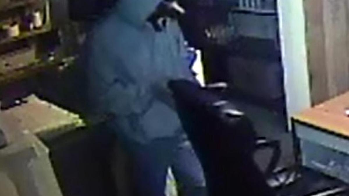 A thief in a wolf mask broke into a Lincoln County convenience store and stole money early Monday.