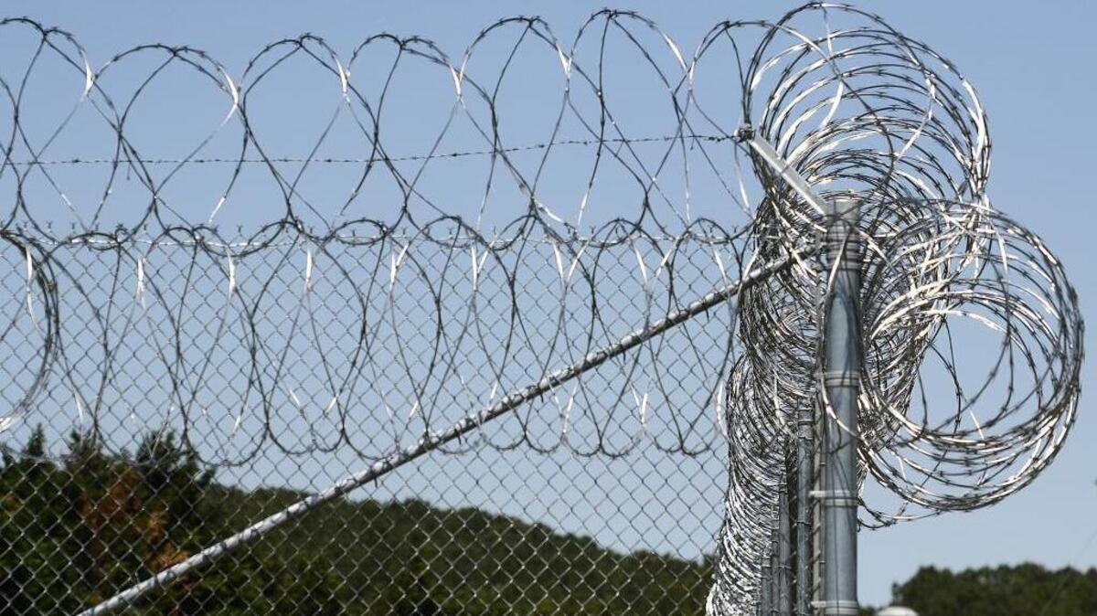 A Gaston Correctional Center inmate escaped from his work assignment and died in a car wreck Monday.