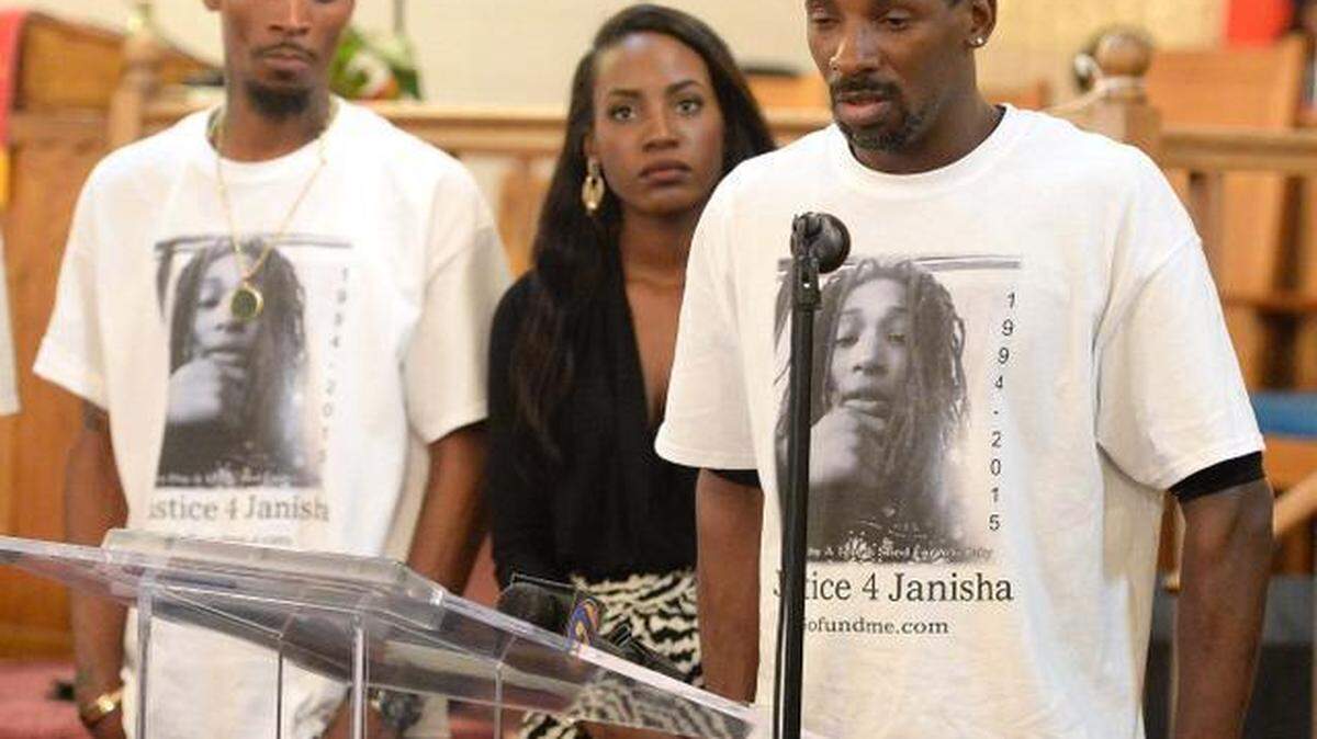 
In this 2015 file photo, family members of Janisha Fonville, from left, uncle Billa Bey, cousin Paris Bey, and father Mikal Bey spoke to the audience about Fonville’s life and death at a rally in a local church. Fonville was shot and killed during a CMPD police shooting. The NFL recently highlighted the case as part of a social justice program.