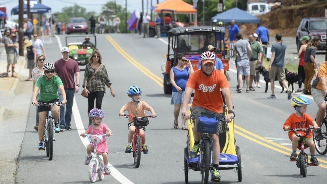 Children must wear helmets while on bikes