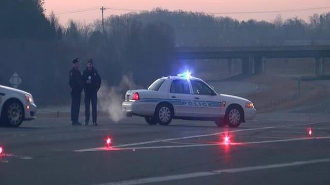These tips can help keep you safe in a highway emergency