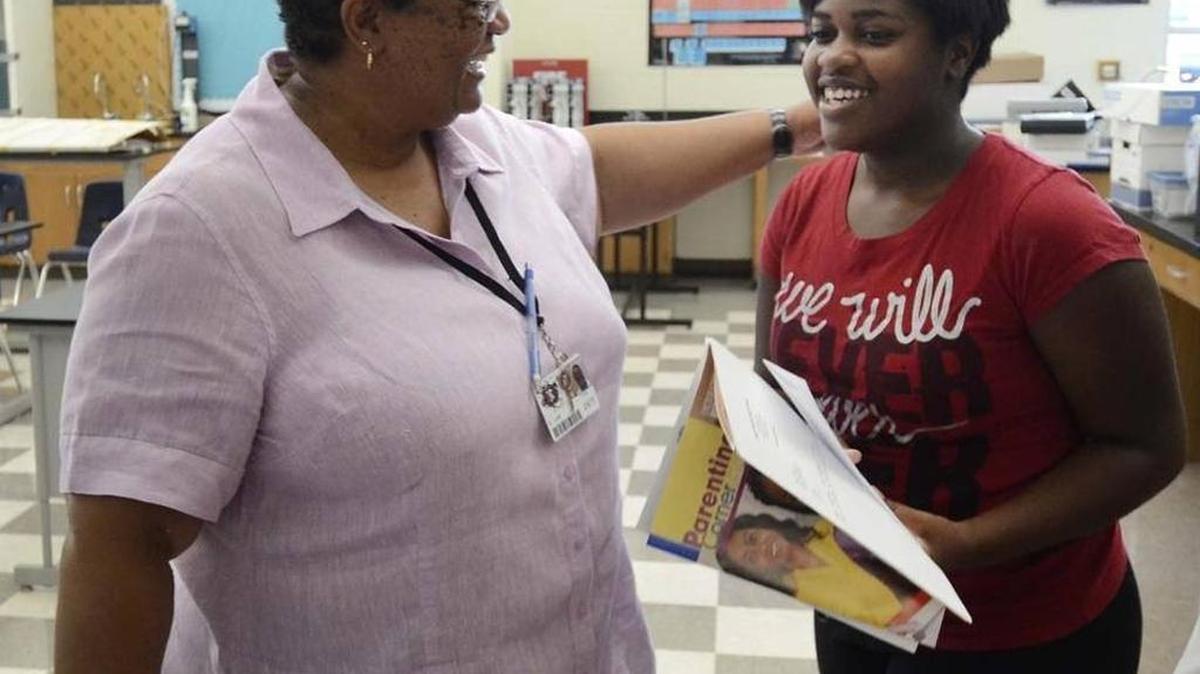 Erlene Lyde, a chemistry teacher at West Charlotte High, will be a panelist at Wednesday’s TeachStrong event.Robert Lahser rlahser@charlotteobserver.com