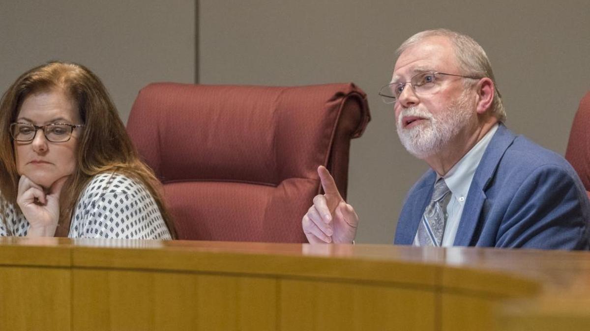 Charlotte-Mecklenburg school board members Rhonda Lennon (left) and Tom Tate will be on WFAE’s panel on student assignment.