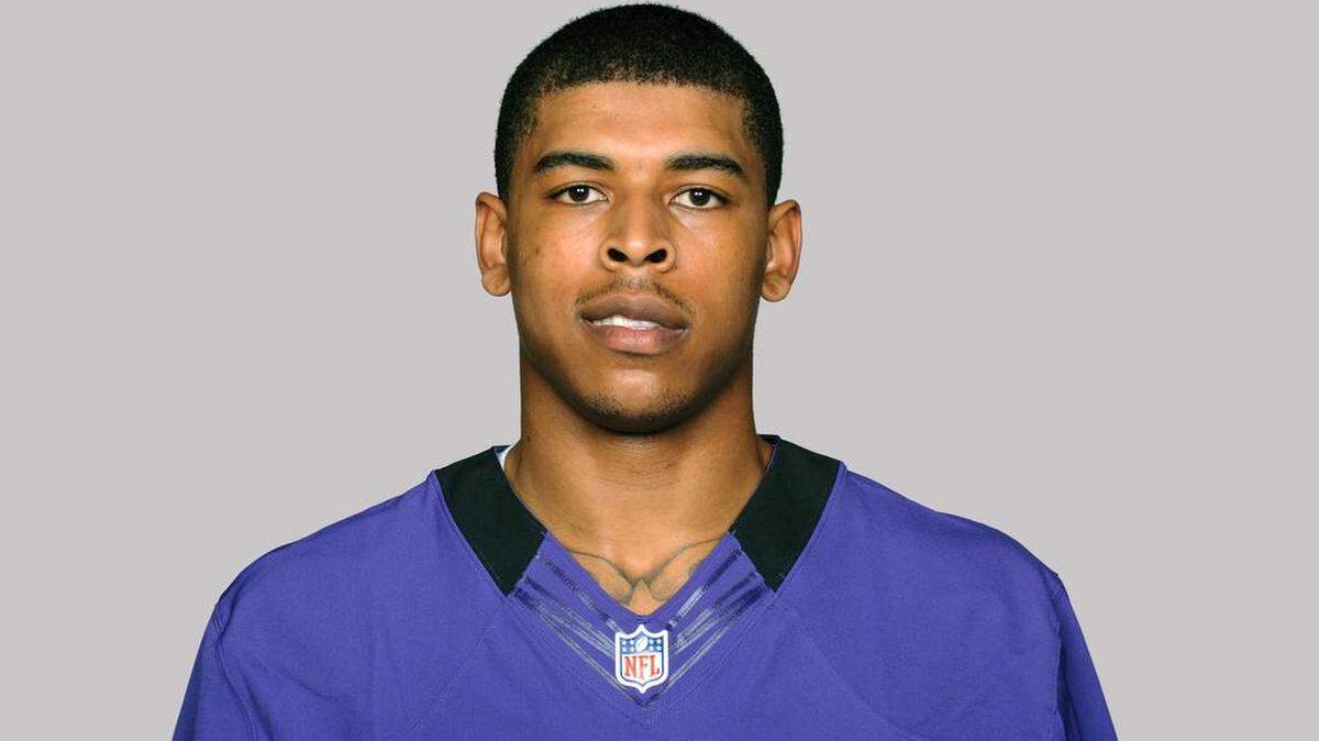 Michael McAdoo, a former University of North Carolina football player, filed a lawsuit against the school, saying it failed to provide him and other athletes a quality education by guiding them toward sham classes. McAdoo was ruled permanently ineligible in 2010 for academic violations connected to a tutor providing improper assistance on a research paper for a class in the formerly named African and Afro-American Studies department. (AP Photo/File)