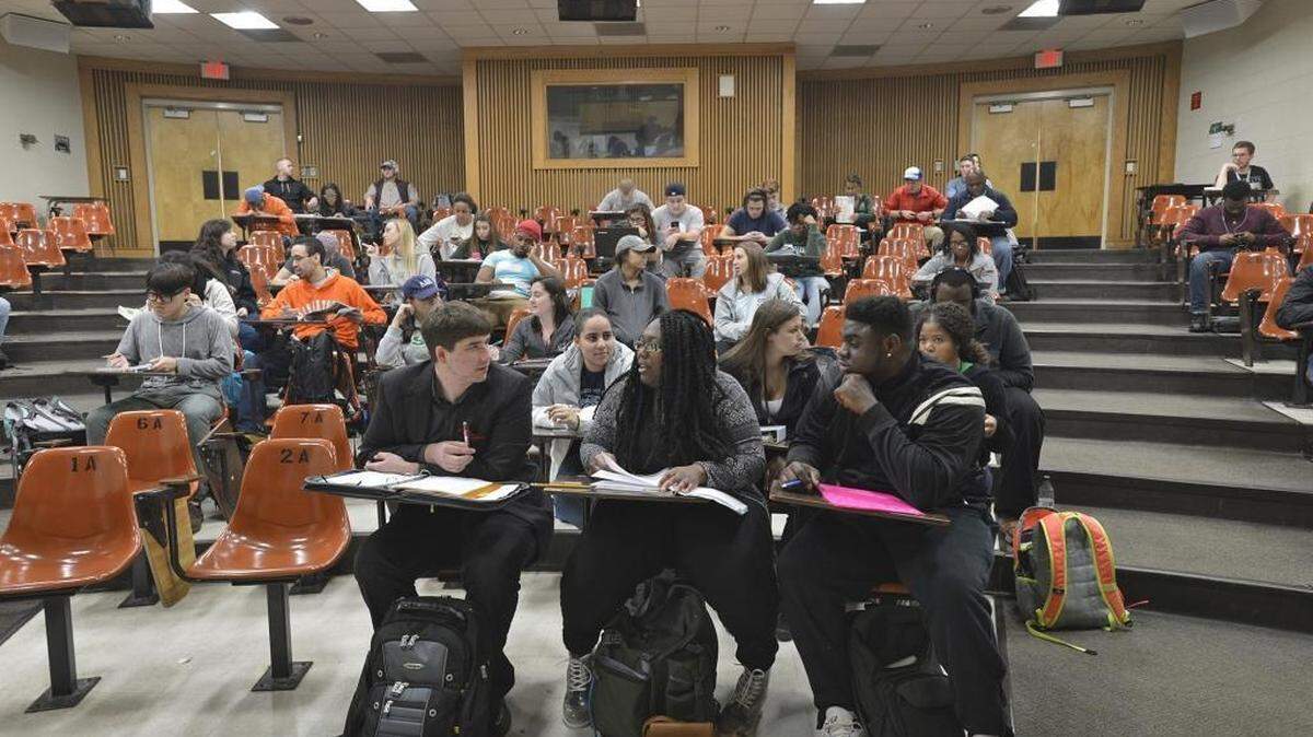 Students inside a chemistry lecture hall inside the Burson building at UNC Charlotte. An upcoming bond referendum will pay for a new science building to replace the current outdated facility. Two-thirds of the $2 billion in proposed state borrowing would go to buildings at universities and community colleges. The Connect NC bonds, a referendum on the March ballot, would also build up parks and other state infrastructure but it is largely aimed at new facilities for higher education, including high-end science, health care and engineering buildings across the state.