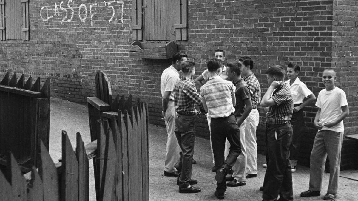 In 1957, an effort to integrate the all-white Harding High School put Charlotte-Mecklenburg Schools in national news.