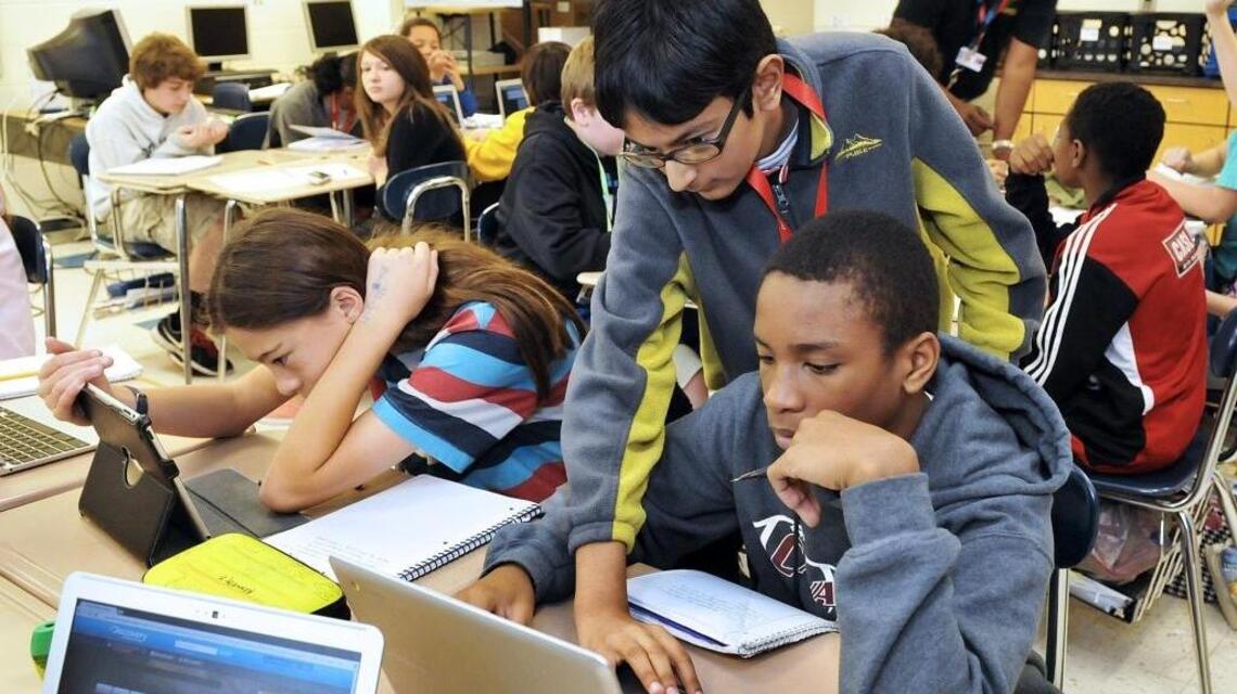 CMS poll: Most parents like their schools, say they’re diverse