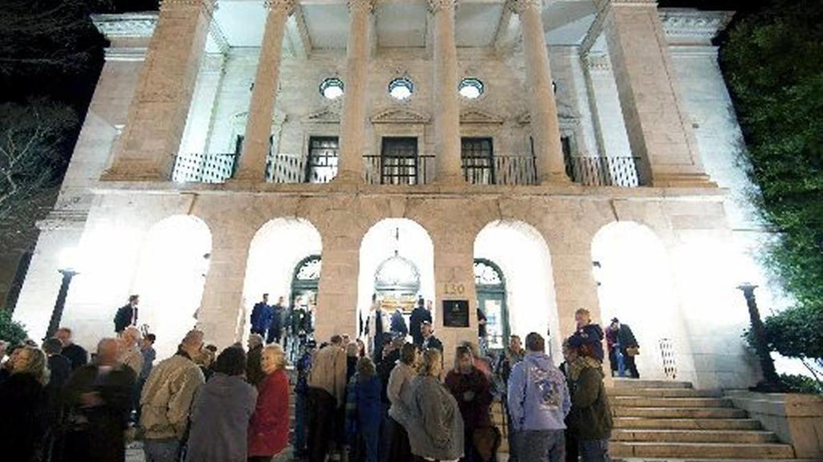 Residents rally outside the Rowan County Courthouse in 2012 in support of using prayer to start county commissioners’ meetings.
