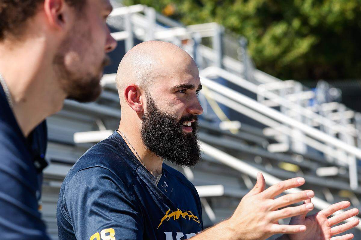 Says Lukasz Smolen: "We’re looked to (by younger players on the special teams unit) when things go wrong. We’re more experienced into how to deal with that, as opposed to everyone else. When some of the freshmen or the younger guys, things don’t go their way, we’re one of the first people to go, 'One play at a time. You can’t change it now, but you can change the future.’”
