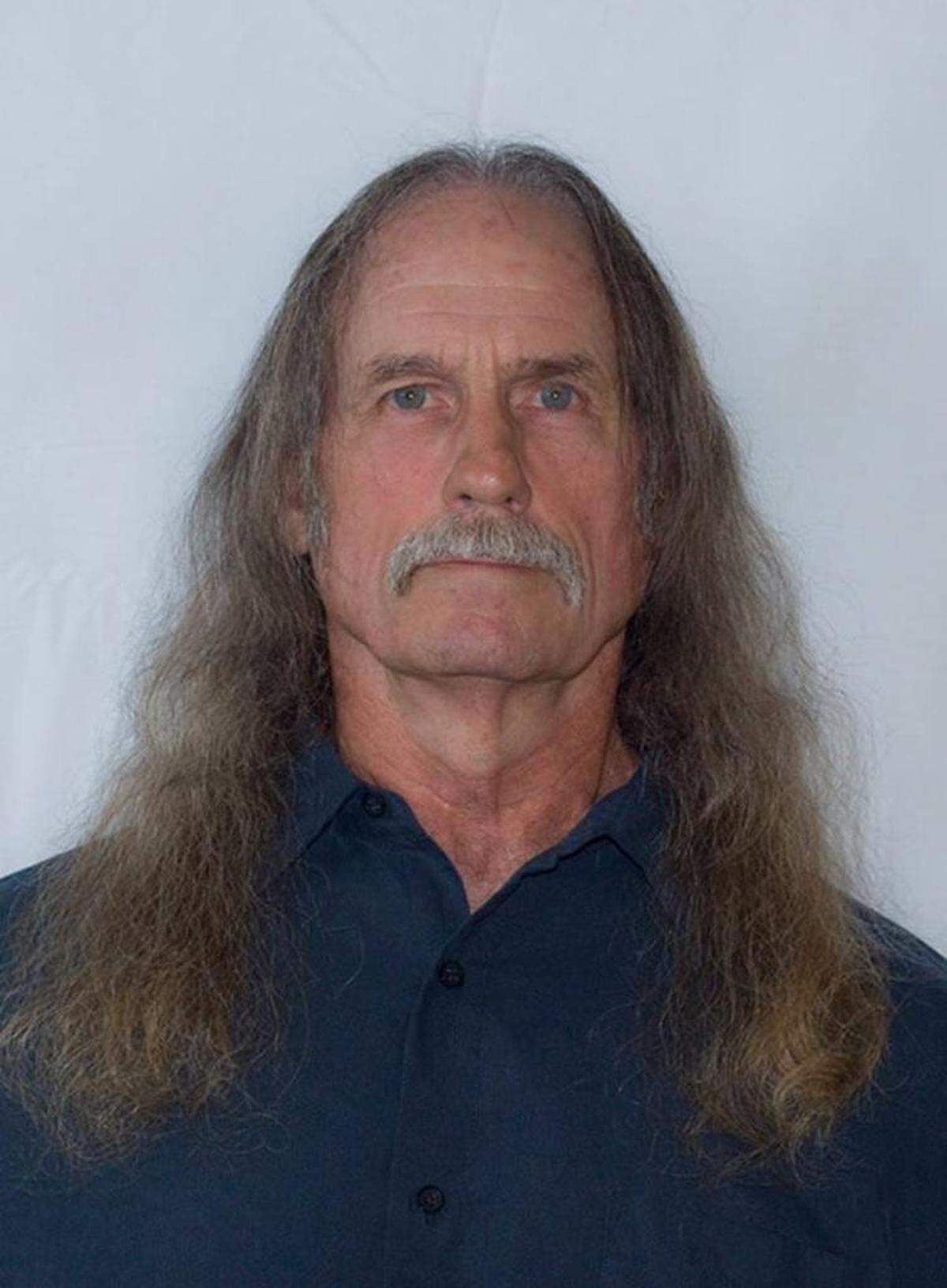 Says David Harris: “Since I moved down here 14 years ago, that’s the third time I’ve brought it (my metal detector) out. ... The last time, I went out on a beach — no particular reason, just poking around — and I found two pocketfuls of Costa Rican money. And an emerald cocktail ring, too.”