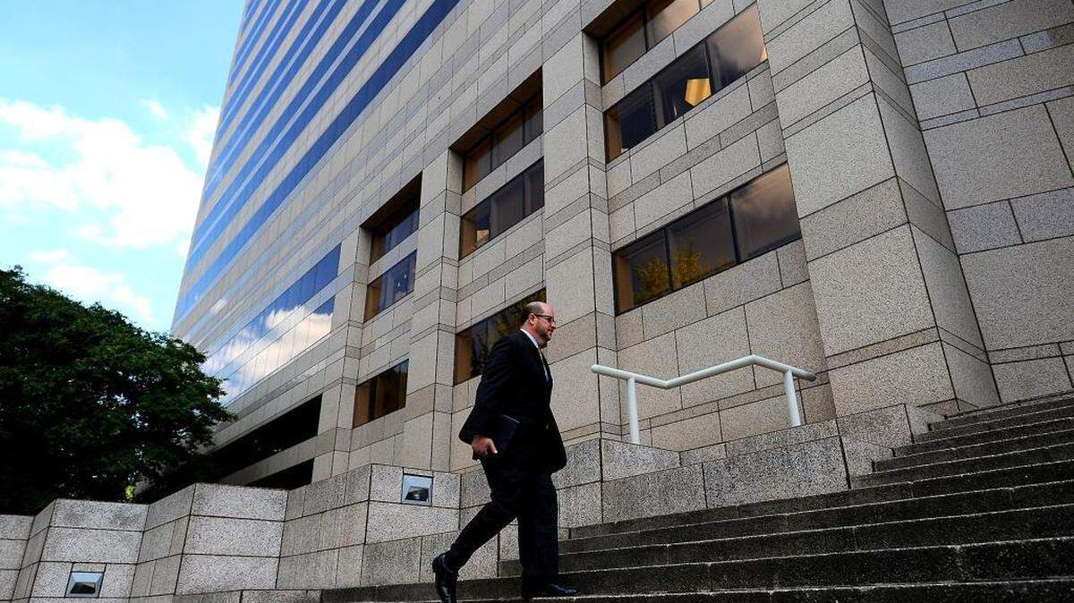 
Mecklenburg County Economic Development Director Peter Zeiler oversees a COVID-19 small business loan program run by a lender that had significant deficiencies in financial reporting, a 2018 audit found.