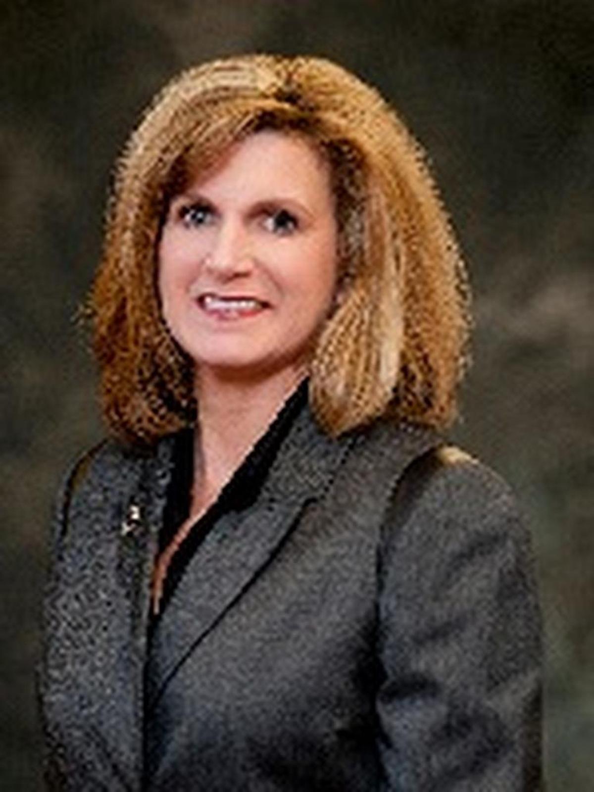 Mooresville commissioner Lisa Qualls