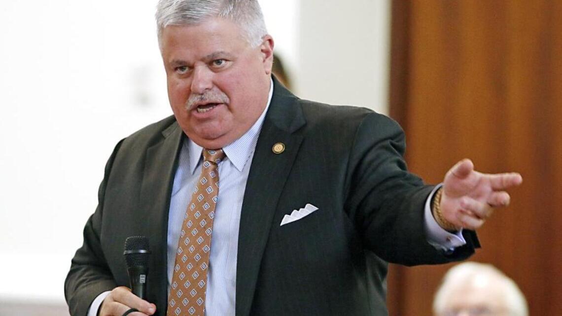 Stubborn state budget standoff must end