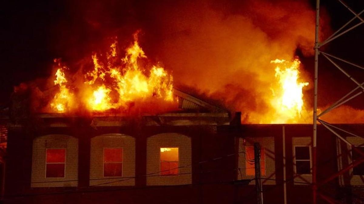 Flames rip through the old Hildebran High building
