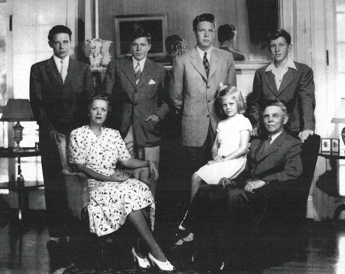 Standing from left to right in this undated family photo are Bob, Rufus, Jim and Harry Dalton. Seated are their parents — longtime Charlotte residents Robert and Edith — and their younger sister Sally.