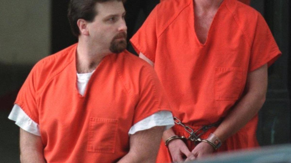 In 1998, the big story involving cash and Loomis (then Loomis Fargo) was the $17 million theft by Steven Chambers, left, and David Scott Ghantt.