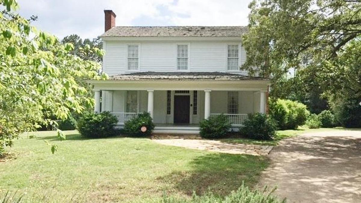Built around 1845, the Hennigan Place is considered historic as one of the county’s “finer examples of vernacular Greek Revival Style farm house.”