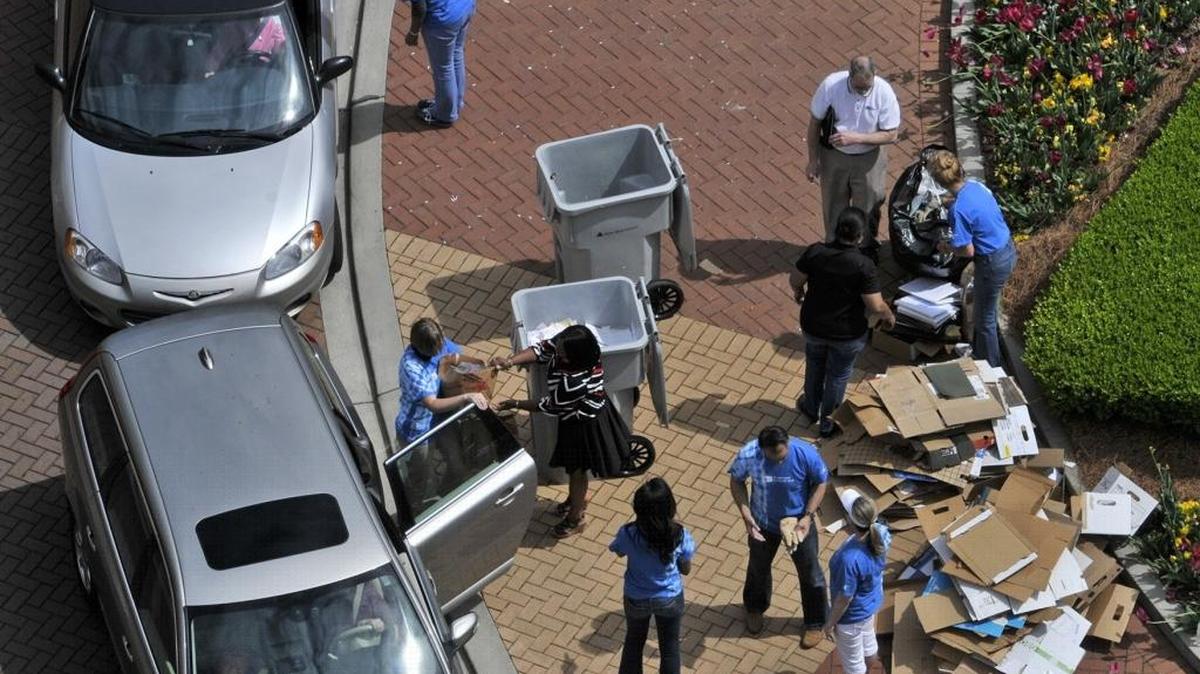 Piedmont Natural Gas will hold its fifth annual recycling and shredding drive-thru event Wednesday in honor of Earth Week.