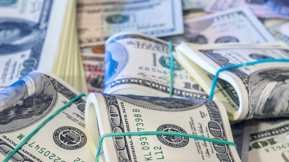 An Alabama man was sentenced to serve time in prison over a mail theft scheme, feds say.