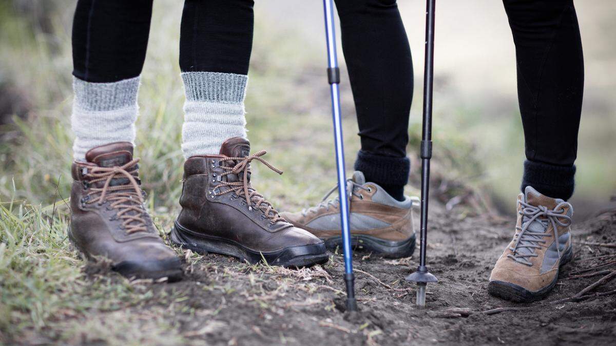 The hiker and a companion were hit by the flood while navigating Hurricane Wash canyon, deputies said
