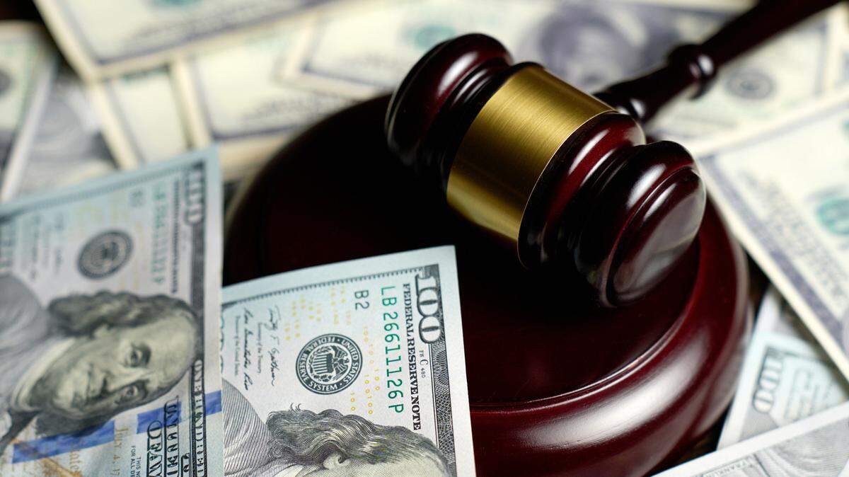 The executives of a Los Angeles shipping company are accused of a “massive” smuggling scheme, federal prosecutors say.