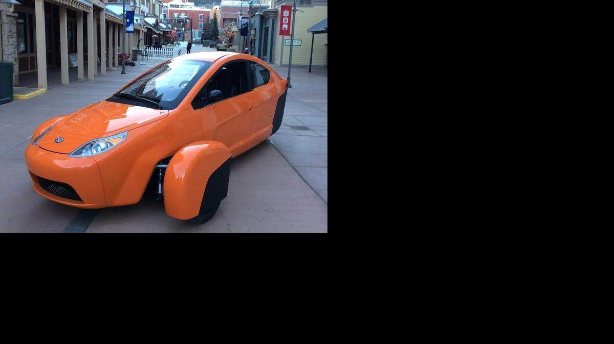 
Elio Motors, based in Phoenix, Ariz., says its three-wheel autocycle will get 84 mpg and sell for $6,800.
