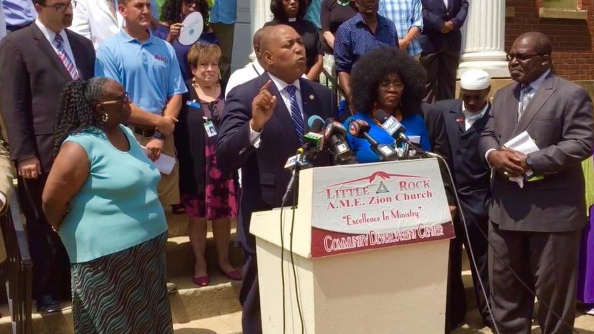 Joel Ford has always been a risk-taker. Now he’s betting that Democratic primary voters will nominate a self-described moderate for Charlotte mayor.