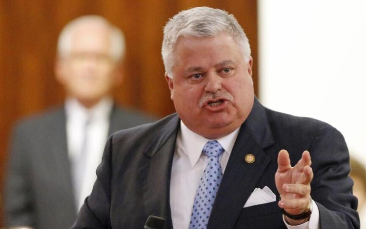 Senate Rules Chairman Tom Apodaca was among seven state legislators who paid themselves thousands of dollars from their campaign accounts without detailing what the reimbursements were for.