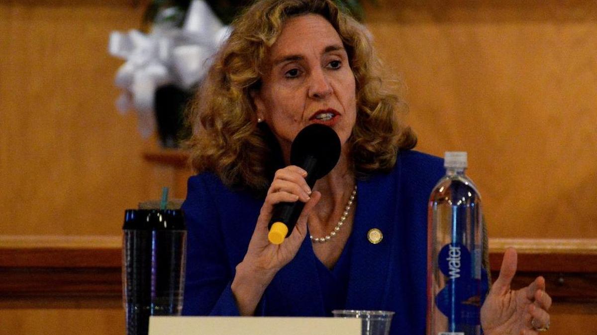 Mayor Jennifer Roberts will preside over her last City Council meeting Monday.