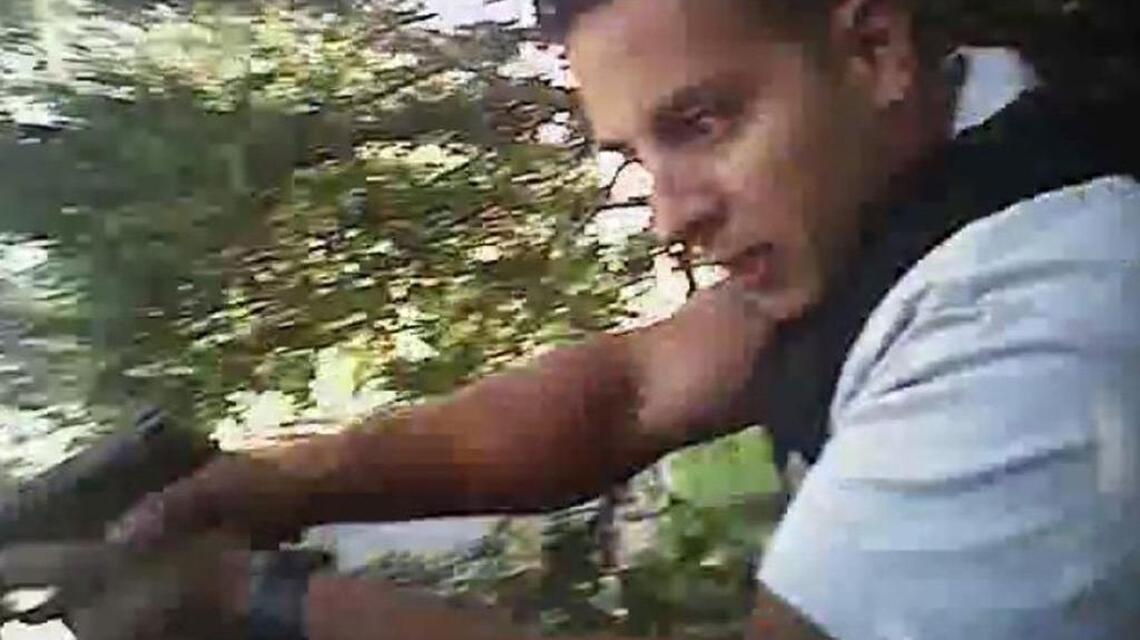 Scott shooting prompts criticism of CMPD tactics