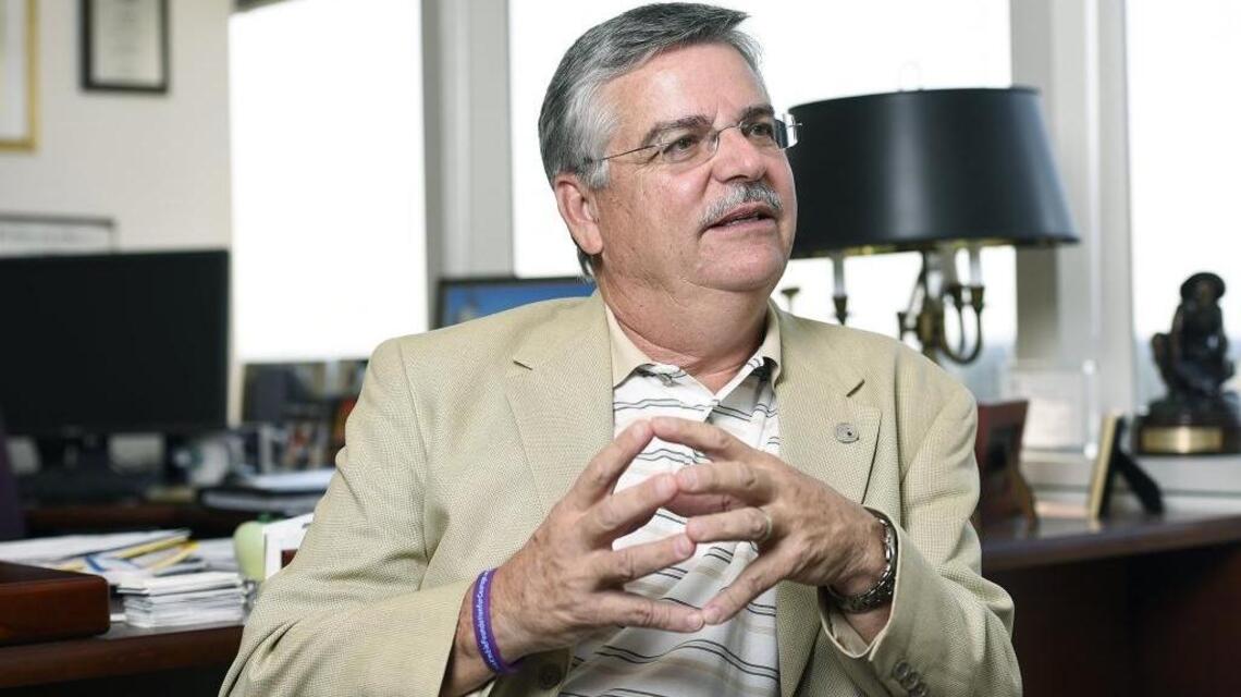 In Scott crisis, Charlotte’s city manager stays out of spotlight