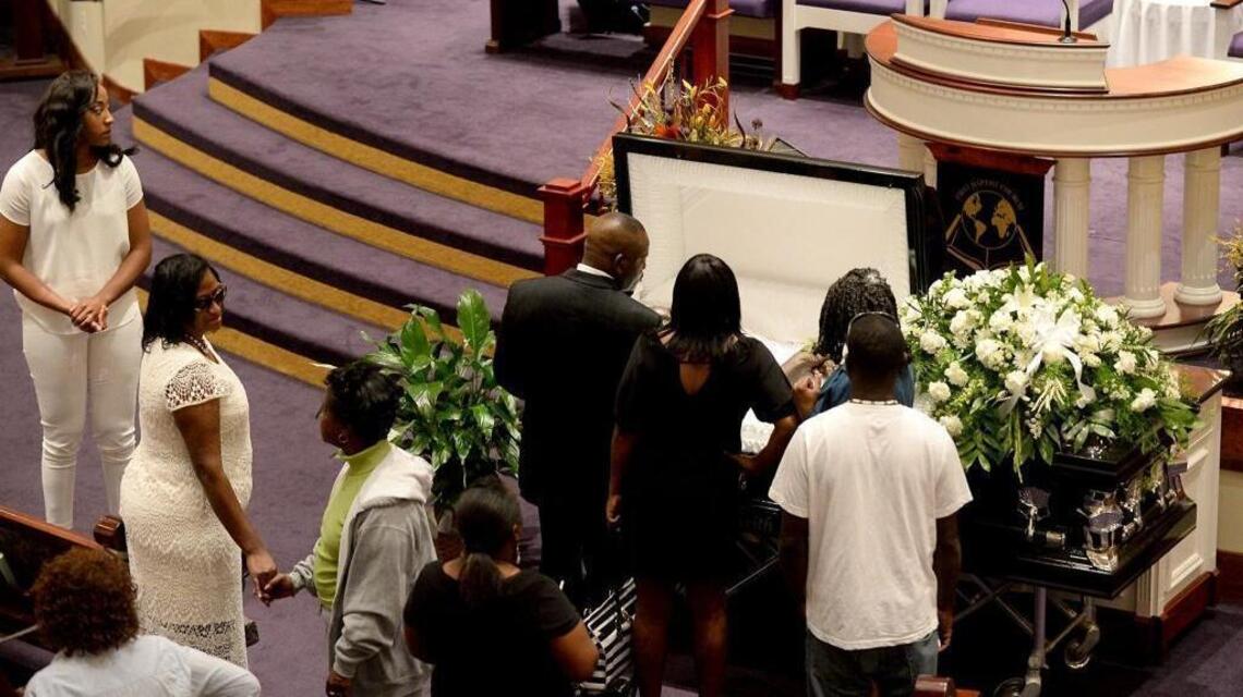 Keith Lamont Scott mourners vow ‘we can continue to fight’