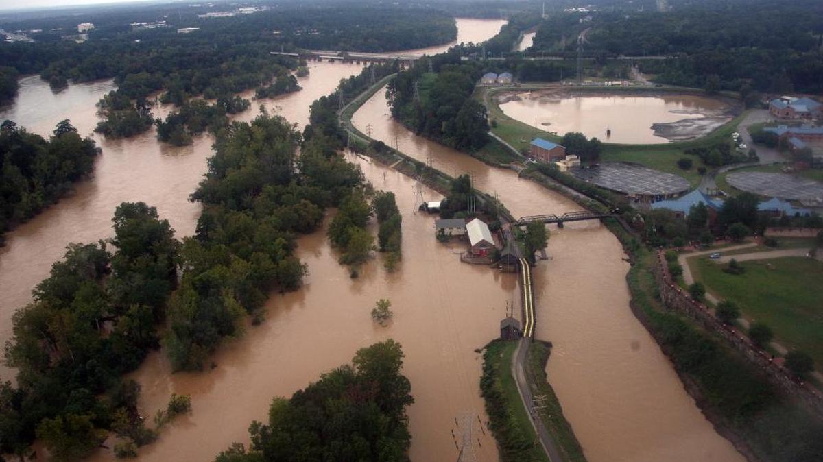
A view of the Columbia Canal, right, and the Congaree River at left. The aerial tour Monday was provided by the SC Army National Guard. 10/5/15 
