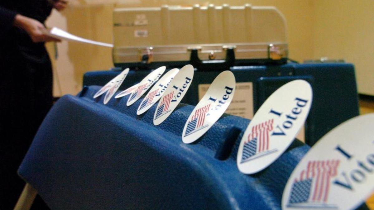 A federal three-judge panel unanimously struck down U.S. Congress election districts in North Carolina.
