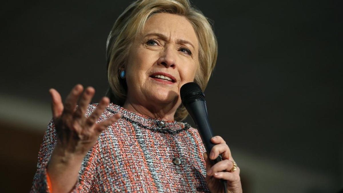 The email scandal has deepened voters’ distrust of Democratic front-runner Hillary Clinton.