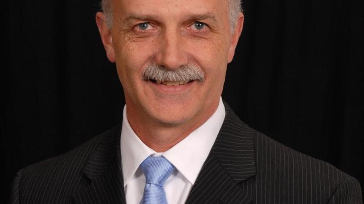 Barry Eaves