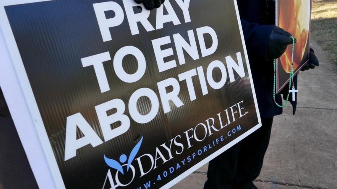 Anti-abortion groups, county settle suit over pandemic arrests outside Charlotte clinic